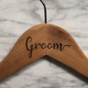 Groom hanger